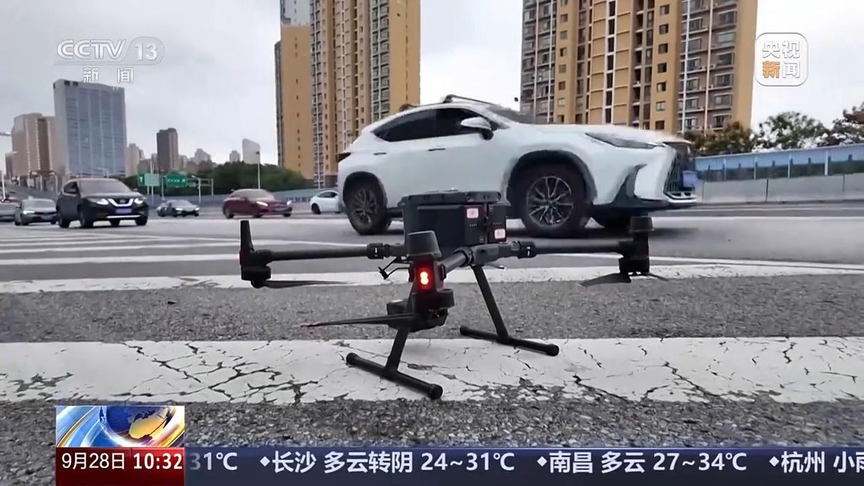 無(wú)信號(hào)燈路口通行規(guī)則_出行提示_國(guó)慶中秋假期交通安全風(fēng)險(xiǎn)