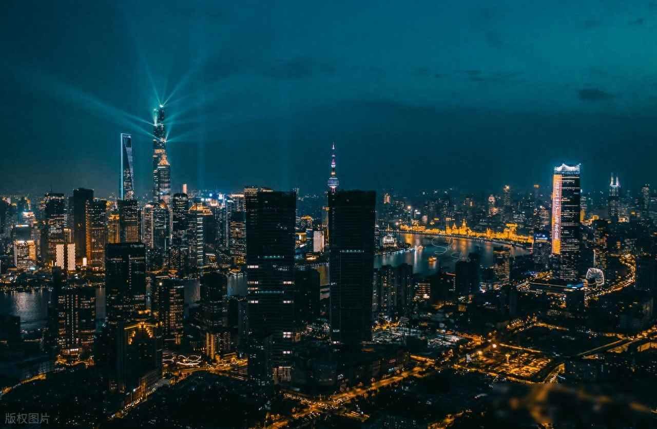 交警幫助老人繞行_上海限行外地車政策_限行