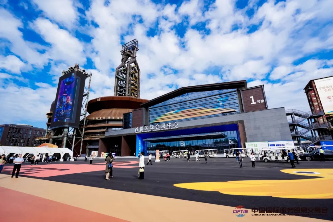 出行提示_明日服貿(mào)會開幕_雷電黃色預警