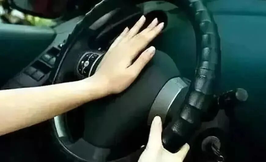 霧天行車安全常識_低能見度行車技巧_出行提示