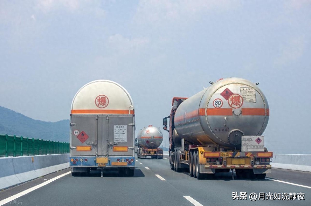 危化品車禁行區(qū)域_?；愤\(yùn)輸車限行通知_限行