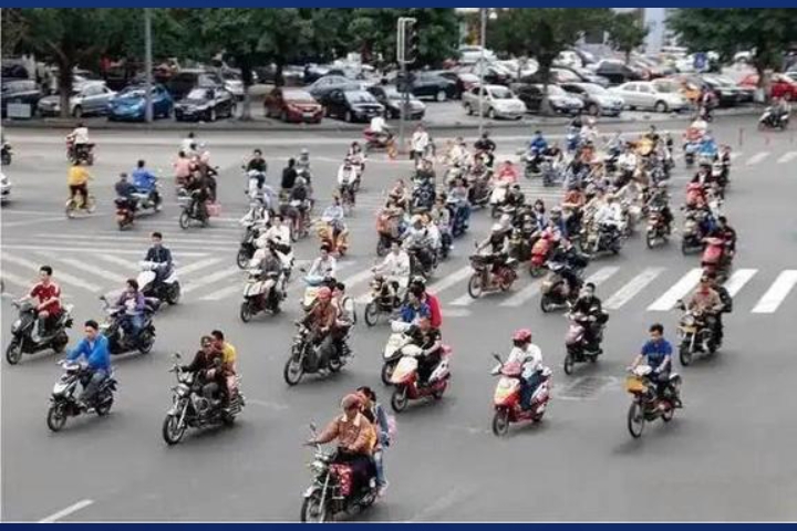 電動(dòng)車限行討論_限行_百姓出行成本與便利