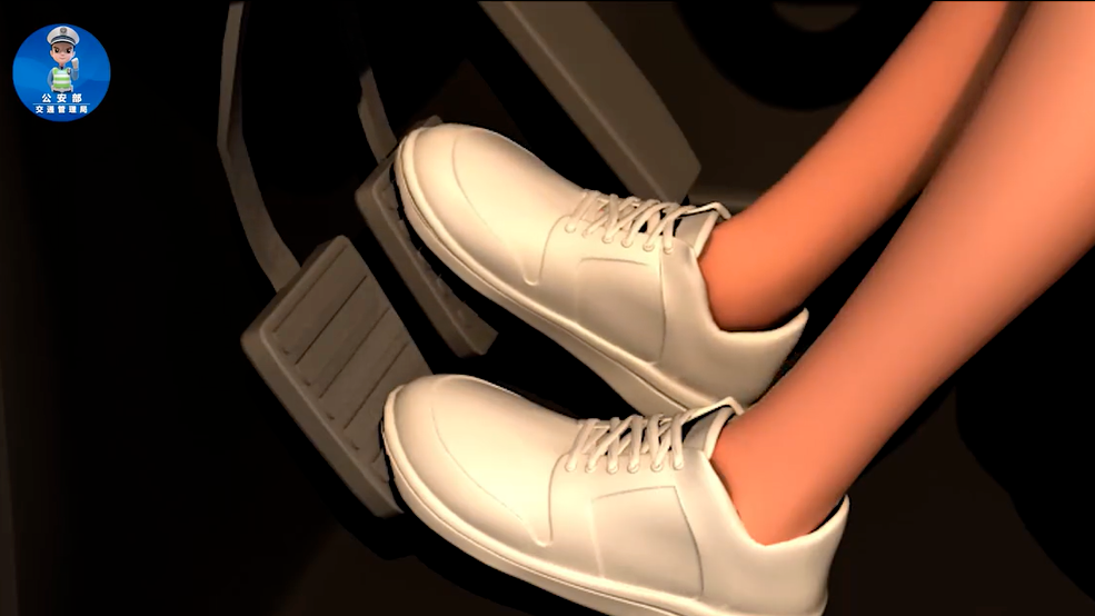 團(tuán)霧天氣行車注意事項(xiàng)_出行提示_高速公路團(tuán)霧安全駕駛