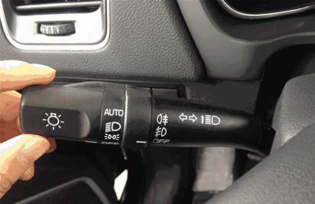 出行提示_雪地行車安全技巧_降雪天氣開車注意事項