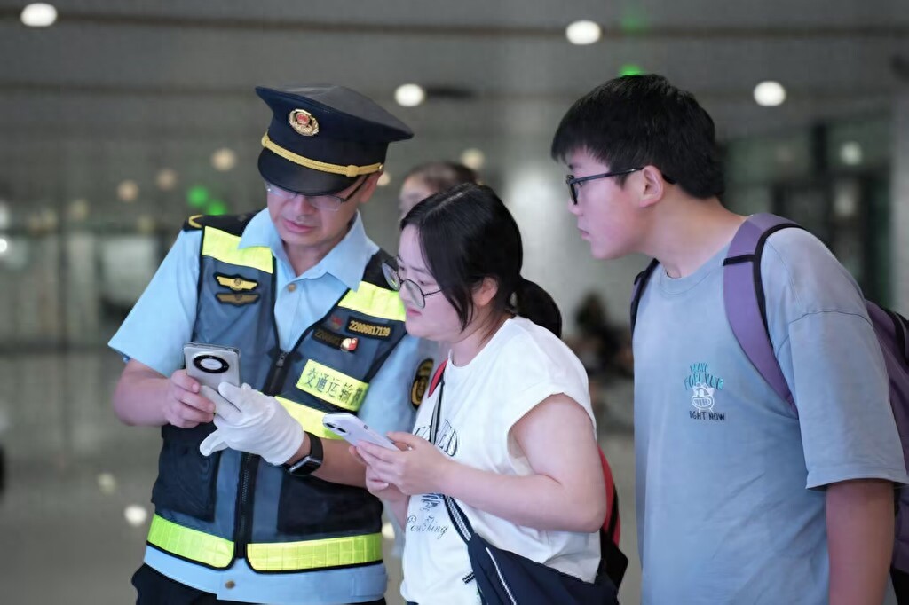 出行提示_網(wǎng)約車非法營運(yùn)查處_重慶東站交通執(zhí)法