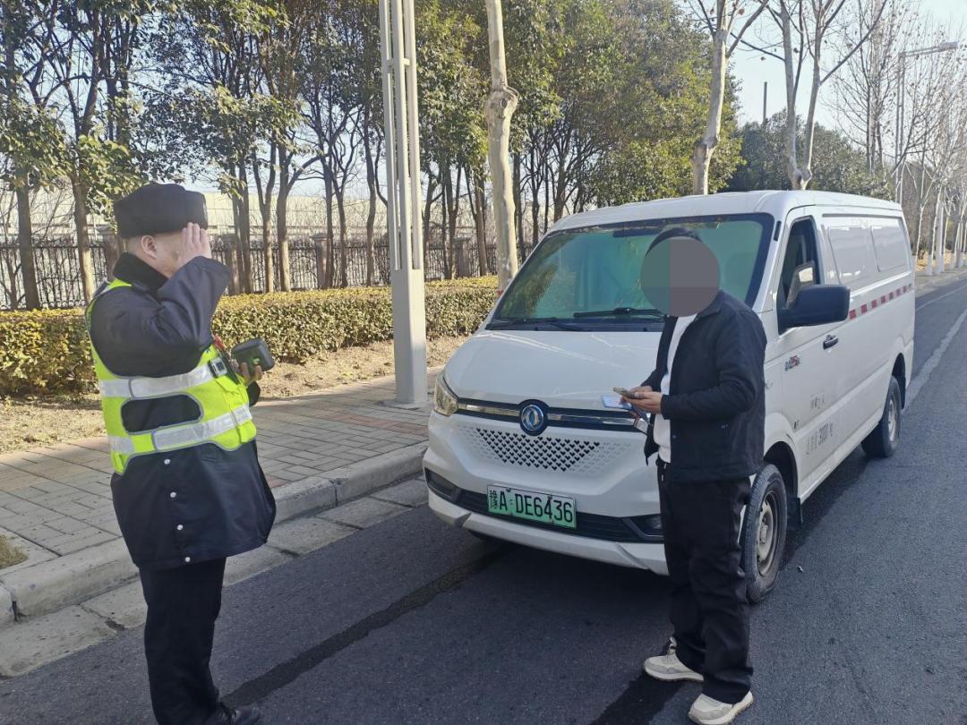 禁行標(biāo)識(shí)牌圖片大全_禁行的拼音_禁行